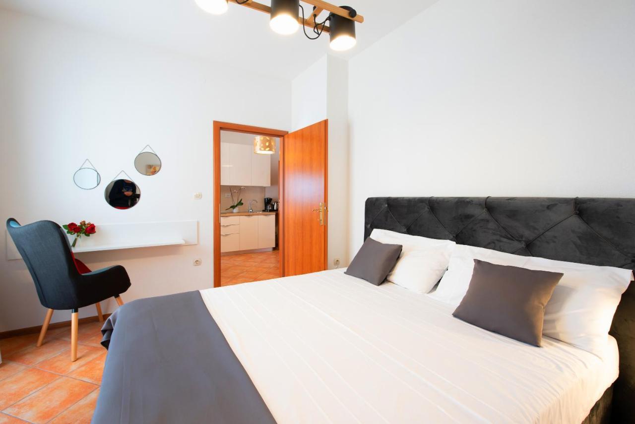 Apartments Tomi & Ivana Trogir Kültér fotó
